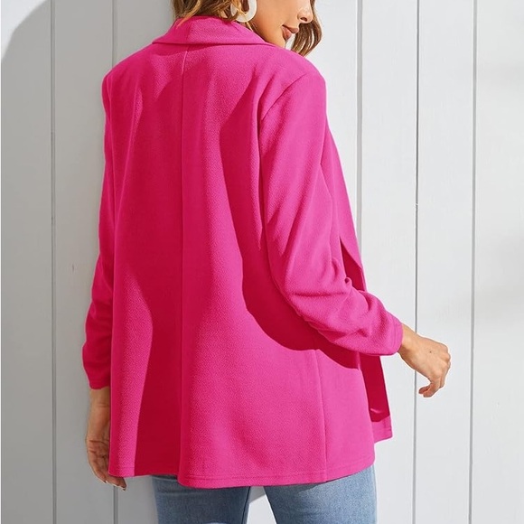 NWT. Dakota Blue Shawl Collar Cinched Sleeve Open Front Crepe Blazer. Medium - Picture 9 of 10